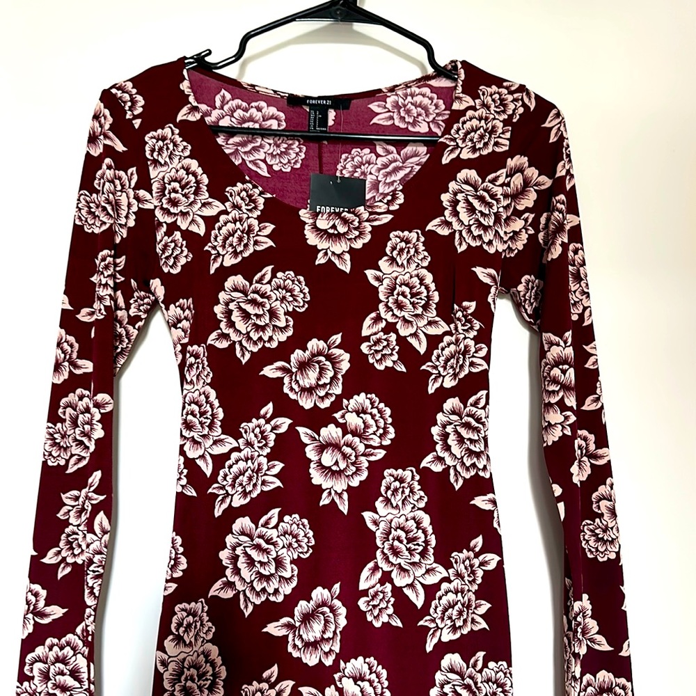 Brand new forever 21 dress with beautiful knotted back.